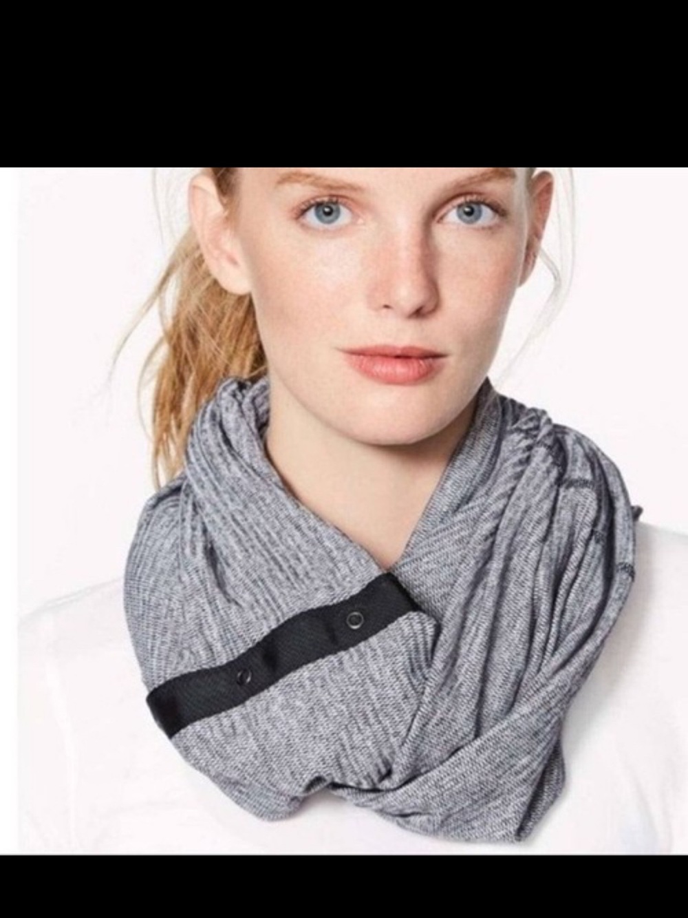 Lululemon Vinyasa Scarf in grey stripe